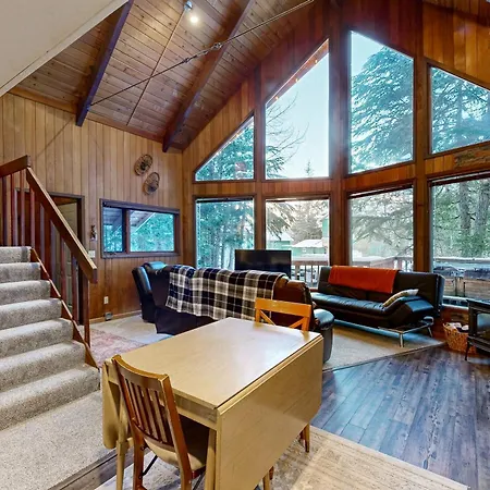 Kelly'S Chalet Girdwood Exterior photo