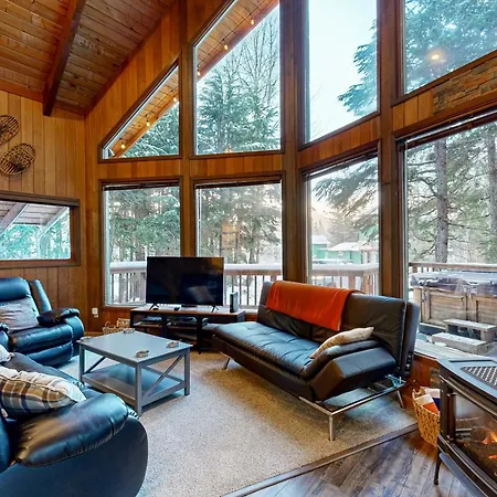 Kelly'S Chalet Girdwood Exterior photo